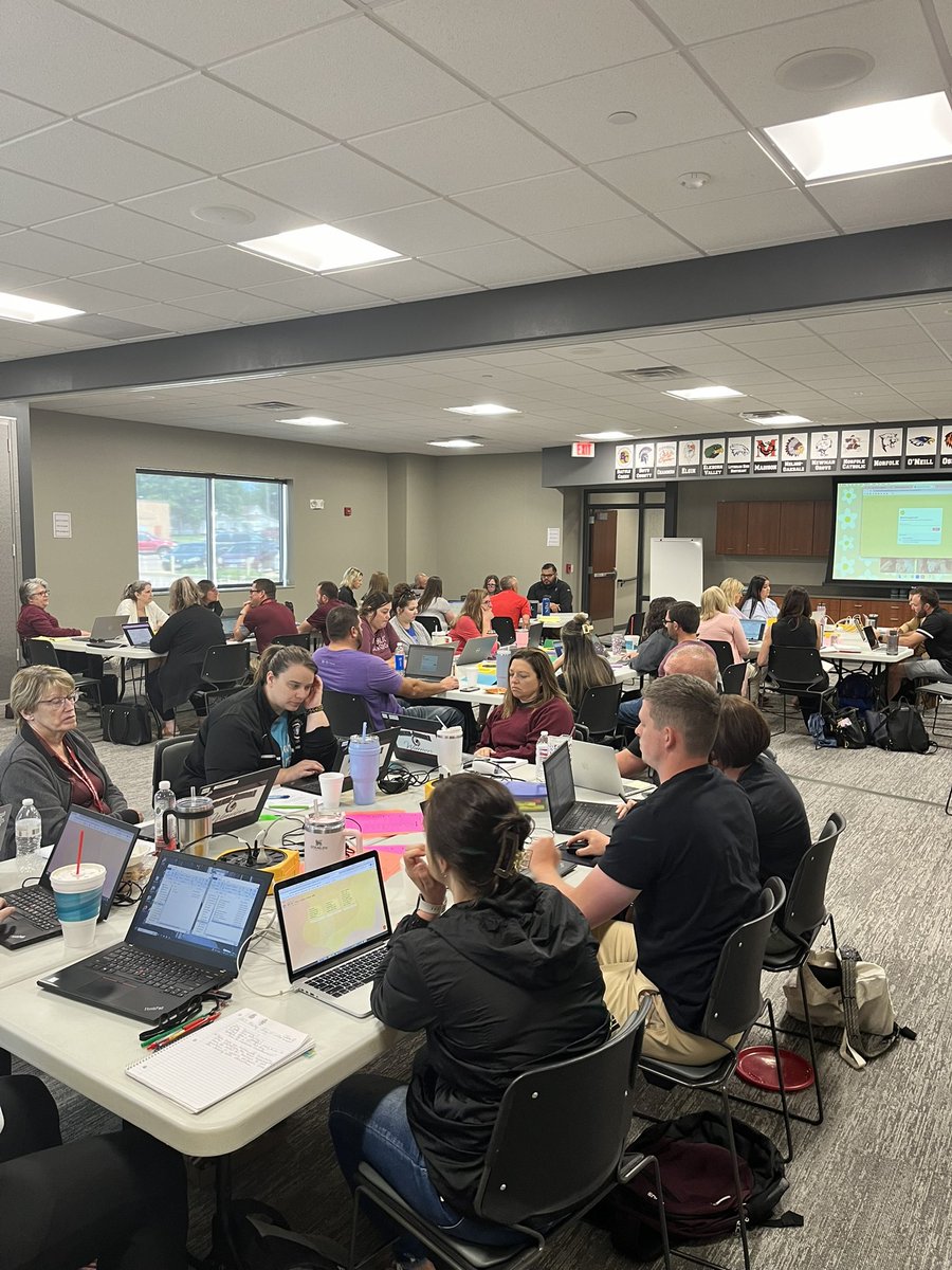 Megan Dufek tweet media