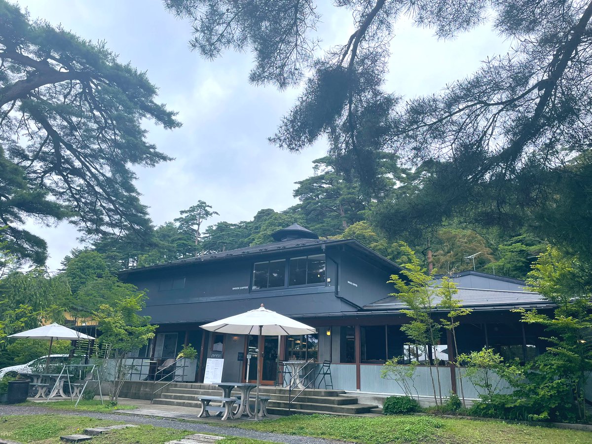 南湖神社参拝して、南湖を歩いてきた🚶‍♀️カフェとかもあってお洒落〜