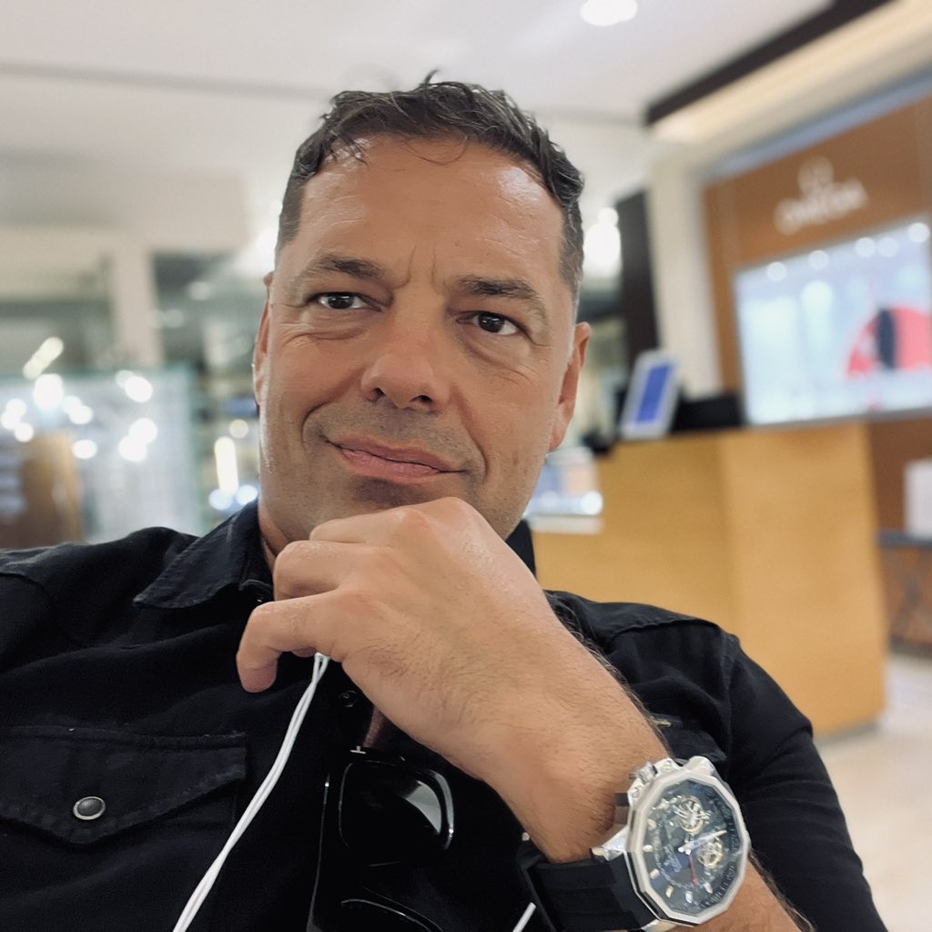 paullal8's tweet image. Where there is a will, there is a way. If there is a chance in a million that you can do something, anything, to keep what you want from ending, do it. Pry the door open or, if need be, wedge your foot in that door and keep it open. #web3delight