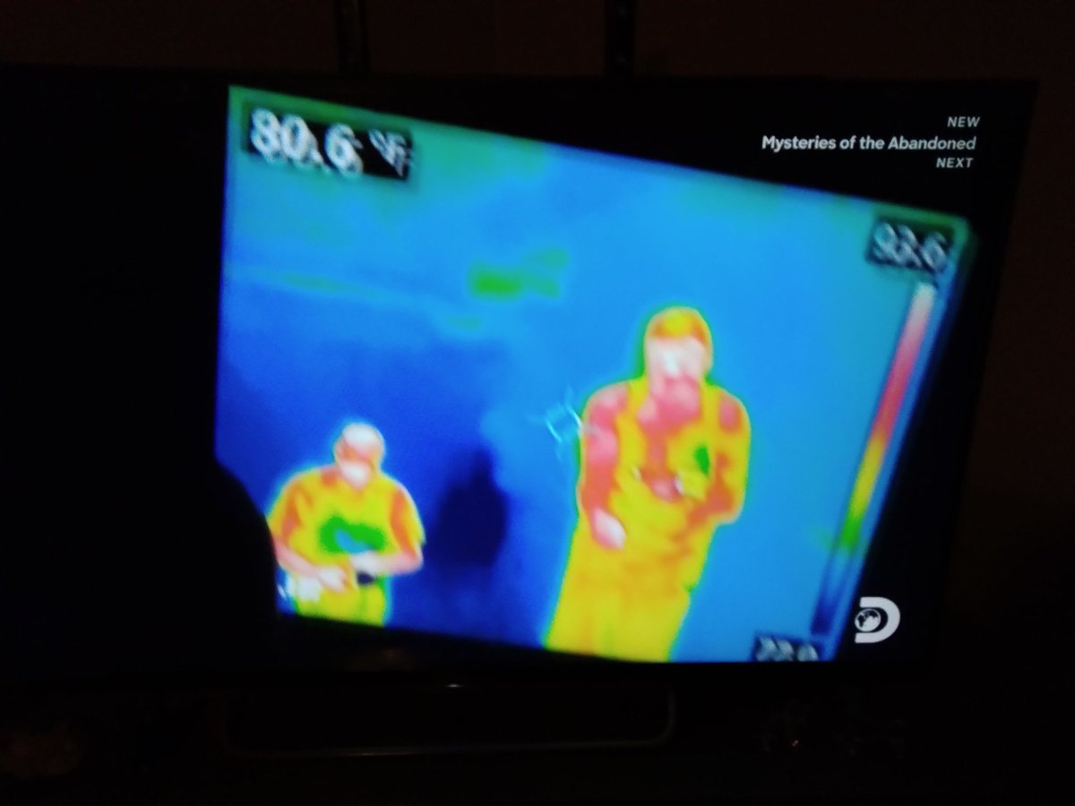 nessakitty18's tweet photo. WOW! So clear! #ghostadventures @AaronGoodwin @BillyTolley @Zak_Bagans @jaywasley great capture of evidence! Can't wait for more! #Discoverchannel https://t.co/mUGMgikqD1
