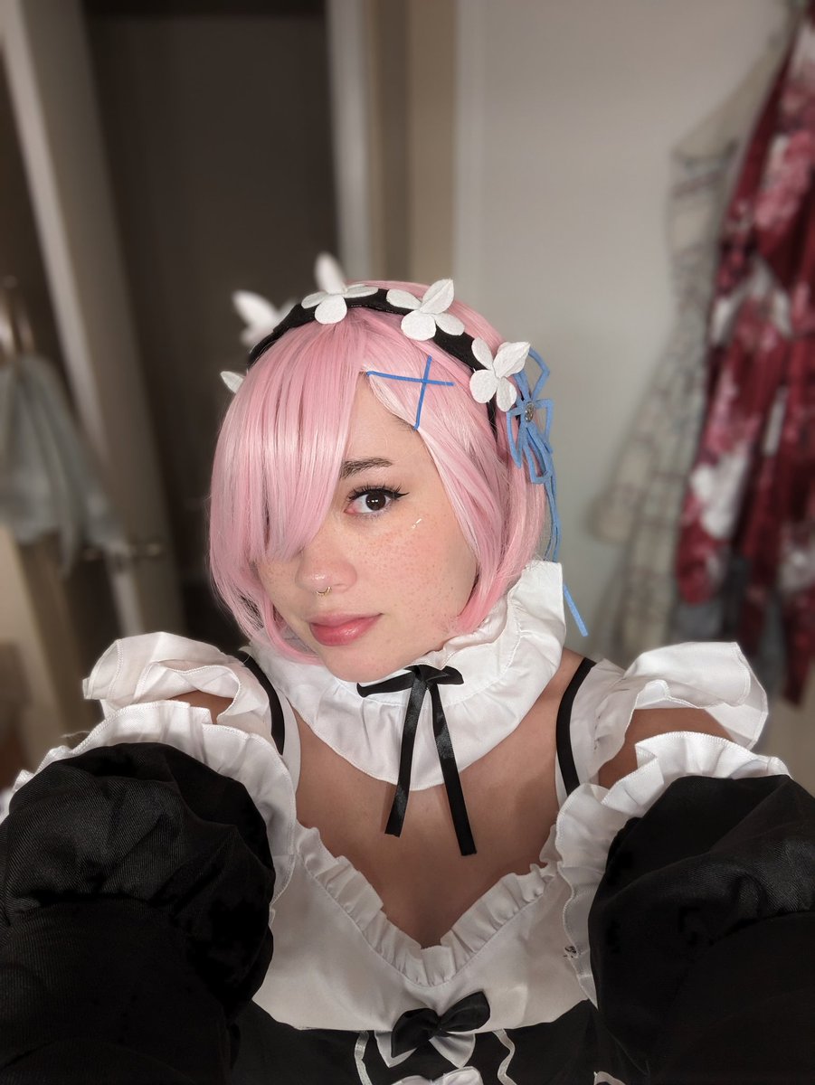 Nae_bot_here's tweet photo. Out here being a nerd and making stupid tiktoks. Don't mind me. #cosplay #ramrezero #rezerocosplay https://t.co/5OwoP7Y3PG