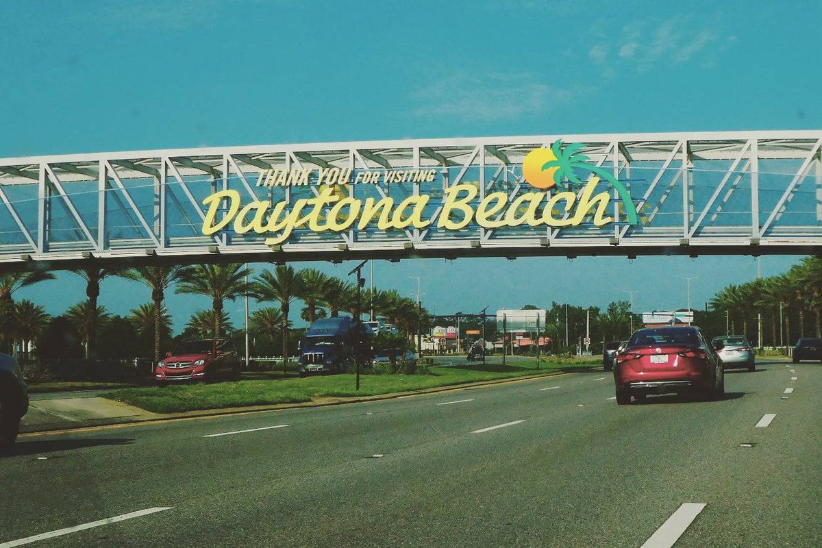 👋

#Daytona #DaytonaBeach #Florida #cityscape #streetscape #photography #photooftheday #streetphotography #PASHADELIC #tokyocameraclub #写真好きな人と繫がりたい