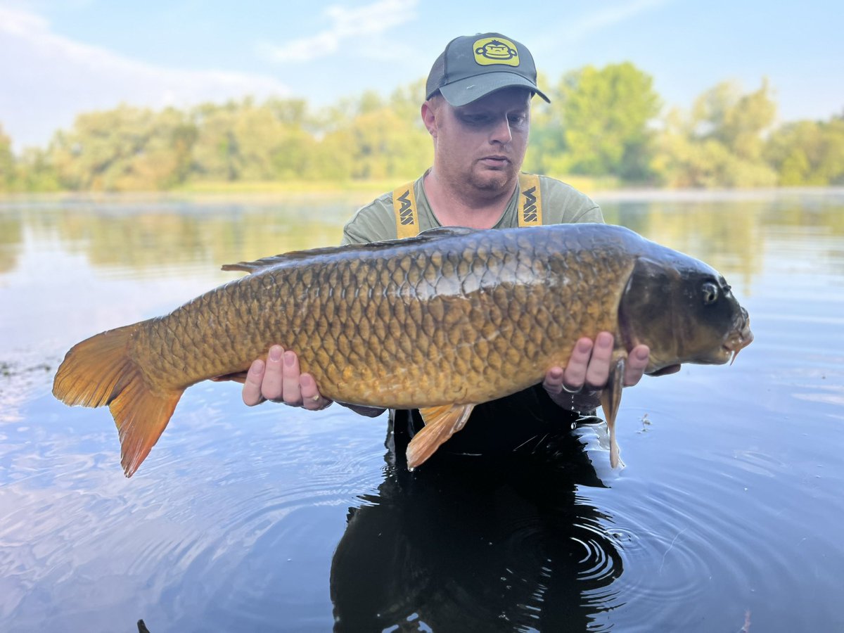 WitteWitdog's tweet photo. One for the road #ibhooks #bigfishbaits https://t.co/4eYDNCM6h9