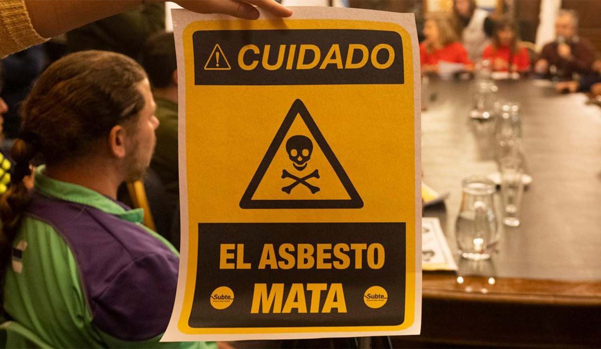 diariohoynet's tweet image. 🗣️⚖️#Subtes | #Asbesto 

Denunciaron al gobierno porteño ante la OIT por asbesto en los subtes

Los gremios denunciantes citaron que, según la Organización Internacional del Trabajo, existen “obligaciones precisas” sobre la prohibición de esa sustancia.

diariohoy.net/politica/denun…