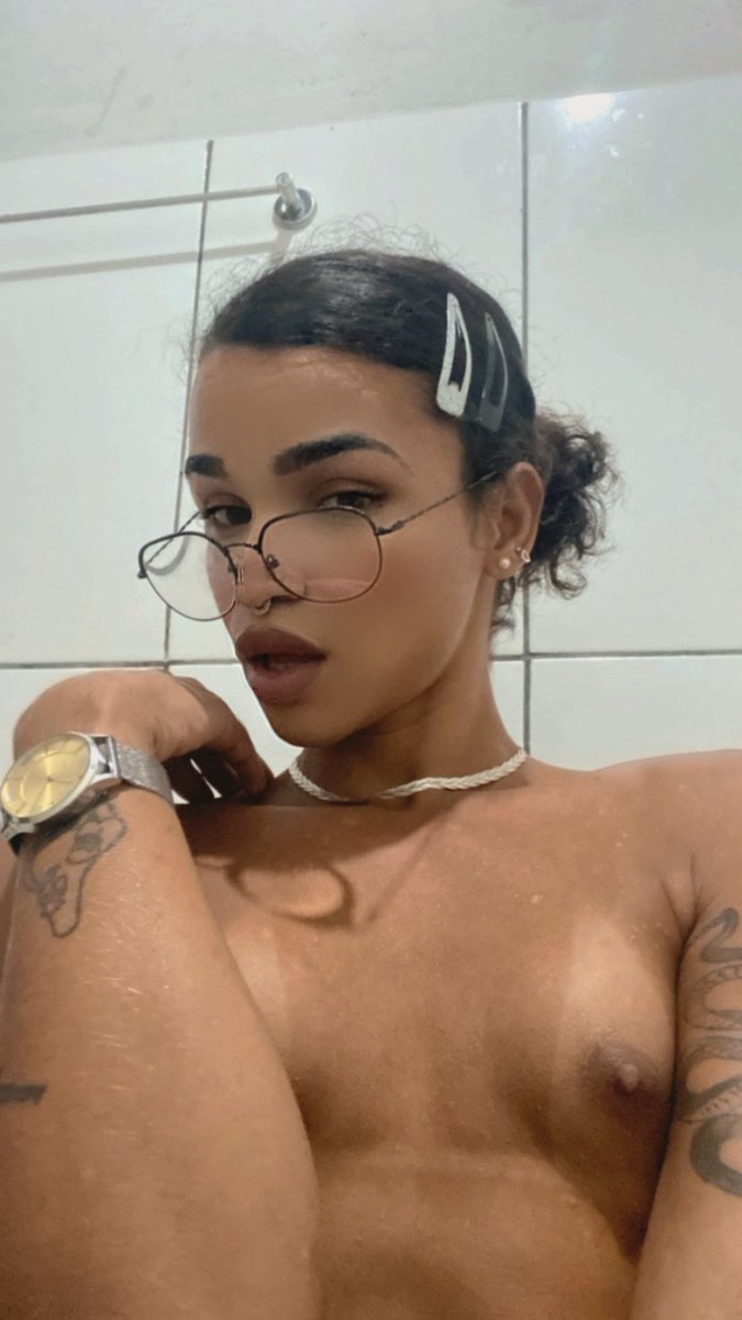 elismatusa's tweet photo. ๐ณ๏ธโโง๏ธ
#womantrans #trava #travesty #mulhertrans #trans #woman #transgender #ftmtransgender #transgenderpride #mtftransgender #transgendered #transgenders #transgendermale #transgenderftm #transgenderrights #transgendergirl #transgendermodel #transgender https://t.co/901NTLxtRr