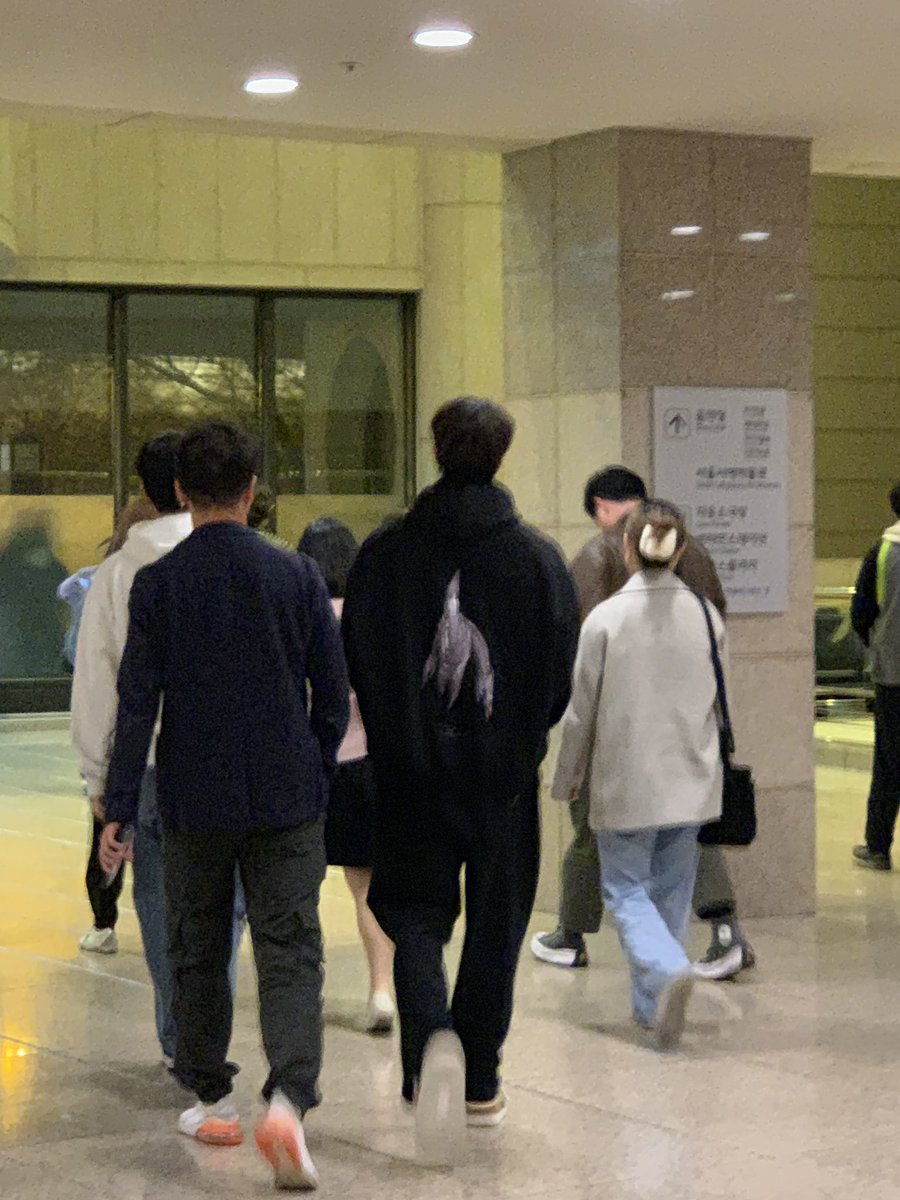 subteemkhobau13's tweet photo. ⭐️Song Kang went to see the musical Shakespeare in Love by Yoo Jung. However, I don't know the exact date.
#마이데몬 #mydemon #김유정 #송강 #이상이 #KimYooJung #SongKang #LeeSangYi #KimYouJung #kimyoojung https://t.co/CKx6w4XKa5