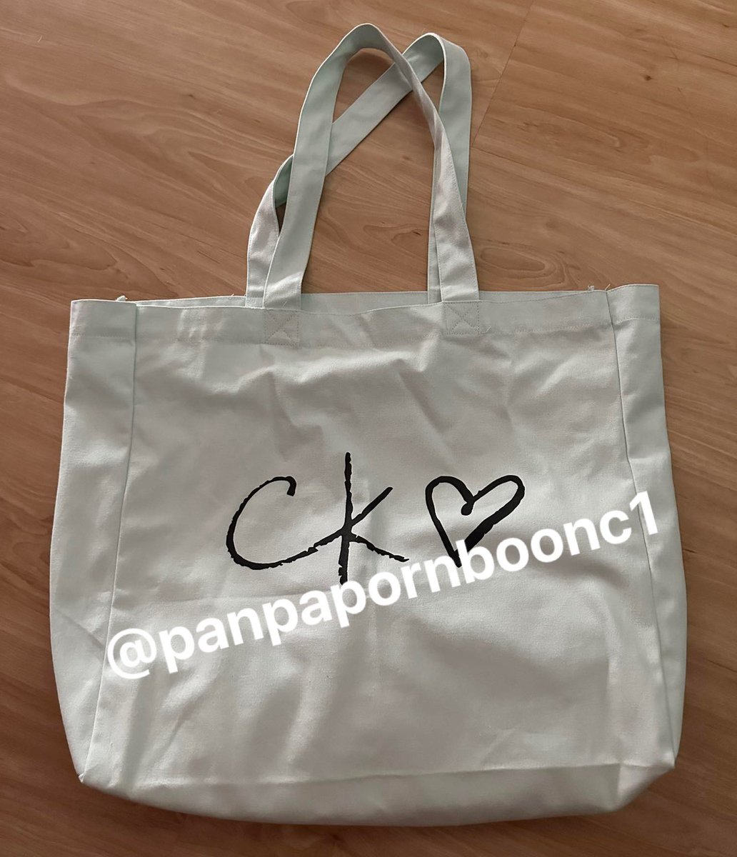 พร้อมส่ง !!

กระเป๋าคอล Jennie for Calvin Klein 
มี 2ใบ

ราคา 1,500฿ ส่งฟรี 

กทมนัดรับได้ค่ะ 🙇🏻‍♀️
#ตลาดนัดblackpink #ตลาดนัดบพ #CalvinKleinth #JENNIEforCalvinKlein
#JENNIE #calvinklein #jenniexcalvinklein ตามหา ขาย