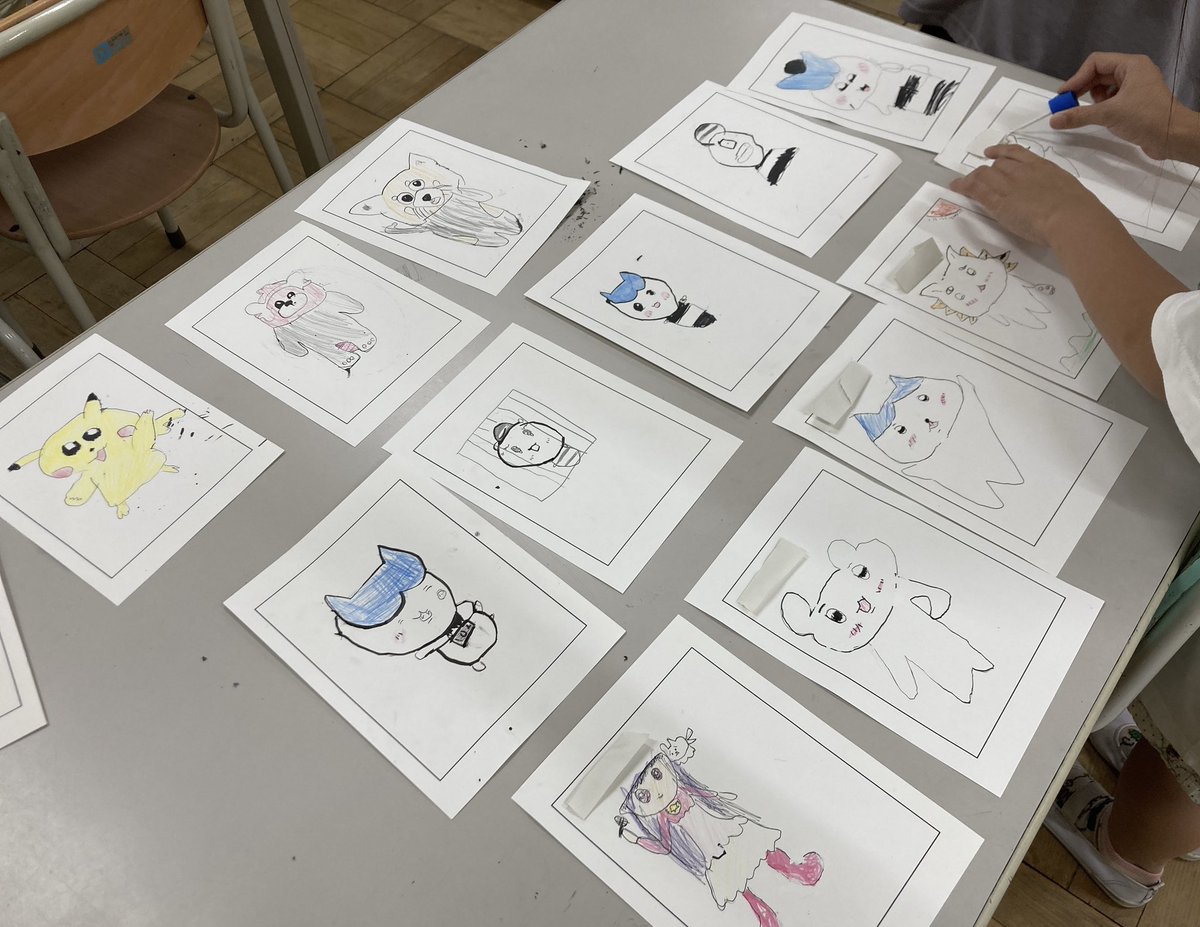 mangaworkshop72's tweet photo. 先日学童にマンガワークショップボランティアに行ってきましたー!
一年生〜三年生のみんなと
下描き・ペン入れ・色塗りまでやってきました✨ちいかわ人気すごかった〜
コロナ禍により数年ぶりのワークショップでしたが楽しんでもらえて良かったです😊 #マンレボ #ワークショップ #ManRevo https://t.co/zqR694P8Ru