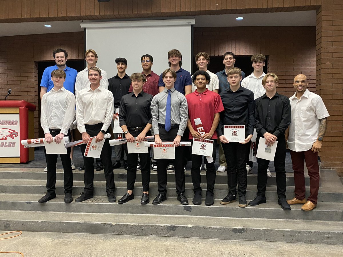 All good things must come to an end. What a great banquet to celebrate a very successful season. Congratulations to all players and special s/o to those who earned individual recognition and awards! #Eaglenation 🦅