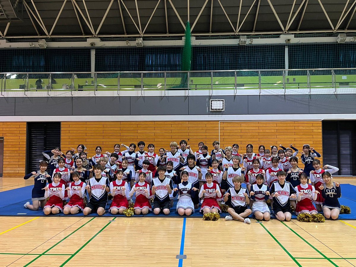 tmuRITZ's tweet photo. 【横市戦】

6/11に横浜市立大学との交流戦が行われました！

開会式にて横浜市立大学チアリーダー部Seagullsさん、東京都立大学男子チアリーディング部MAXONSさんと合同演技を披露させていただきました！

また11期がこの横市戦でデビューしました💖

新体制のRITZの応援よろしくお願いします💁‍♀️✨ https://t.co/LbJIxJaDVg