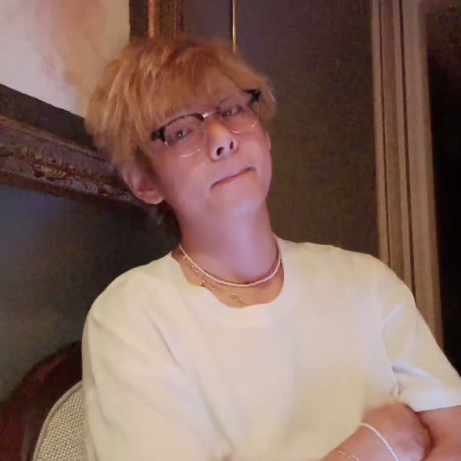 Mimiaye2's tweet photo. คิดถึงมาก #KimTaehyung https://t.co/3njeJtGXNy