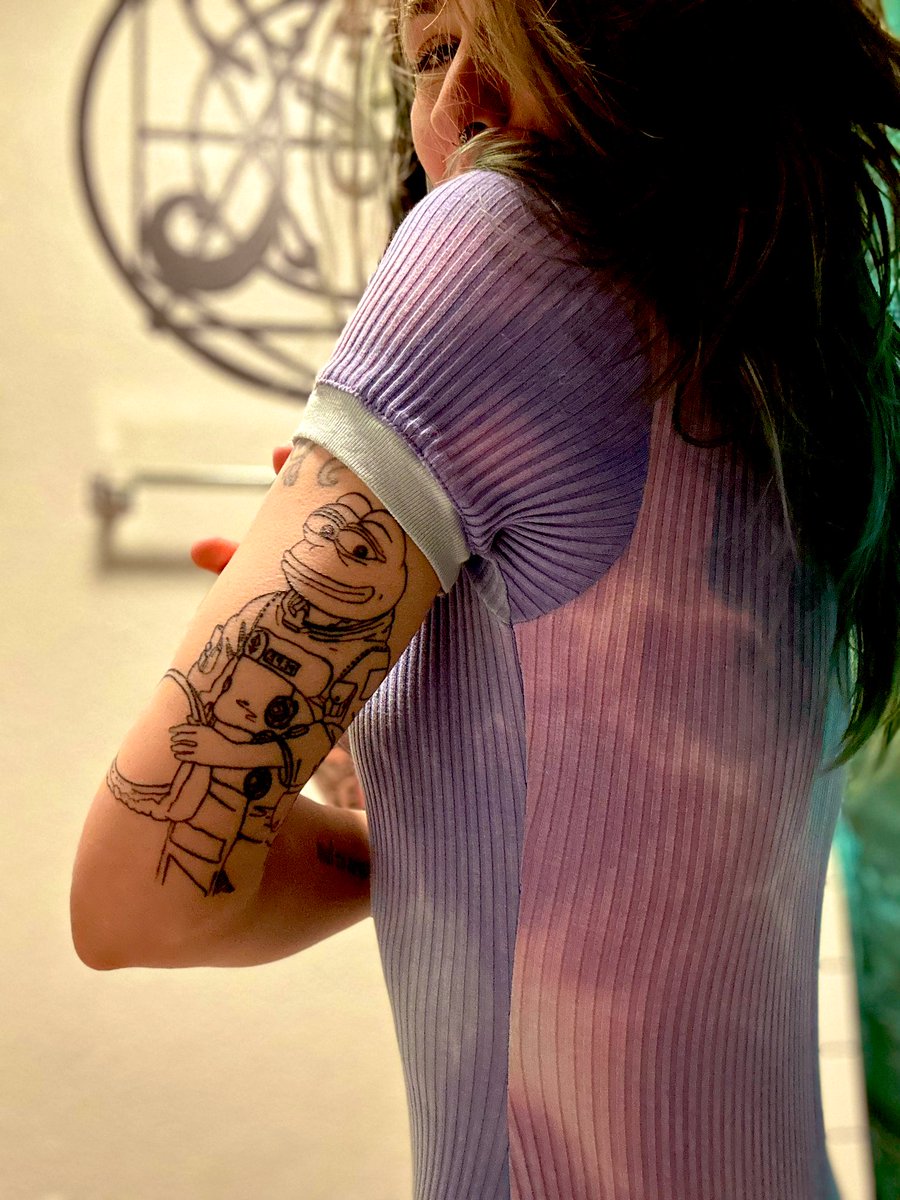 It’s healed, now time to schedule the color session. 🐸🫶🏽💚 #feelsgoodman #pepeislove