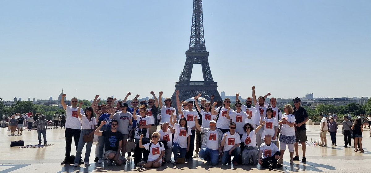 WGAWest's tweet photo. Her are some photos from around the world as writers everywhere celebrated International Day of Solidarity 🌎 #WGAStrike https://t.co/jGUffxXypQ