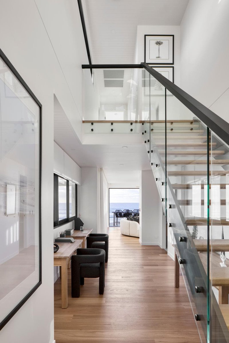 PentForestry's tweet photo. Happy #ThrowbackThursday
This stunning Currumbin home was perfectly engineered, thanks to our dear friends at Marques Flooring.
#PentarchForestry #Autumnfeel #InteriorDesign #WoodFloor #Engineering #CurrumbinHome #MarquesFlooring https://t.co/I1YnHP1iIl