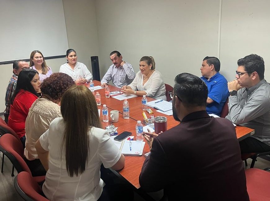 LupitaDiazSilva's tweet image. Trabajo coordinado con los sujetos obligados del Poder Ejecutivo.
#TransparenciaSinaloa ⚖️🔎
#WorkinProgress