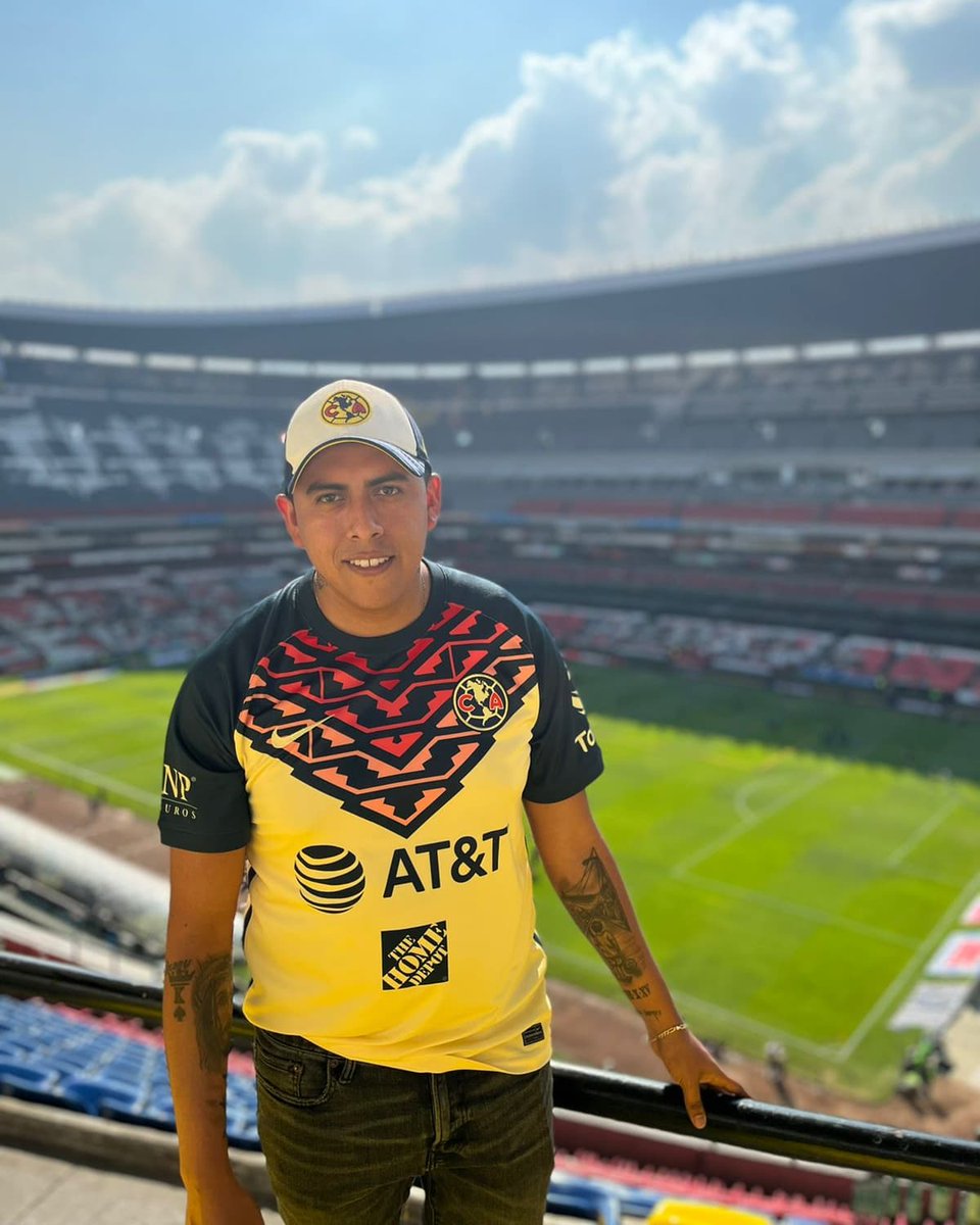 ricardomillan23's tweet photo. @AmericaFemenil @EstadioAzteca #EstoEsAmérica https://t.co/rk6MNoCDMh