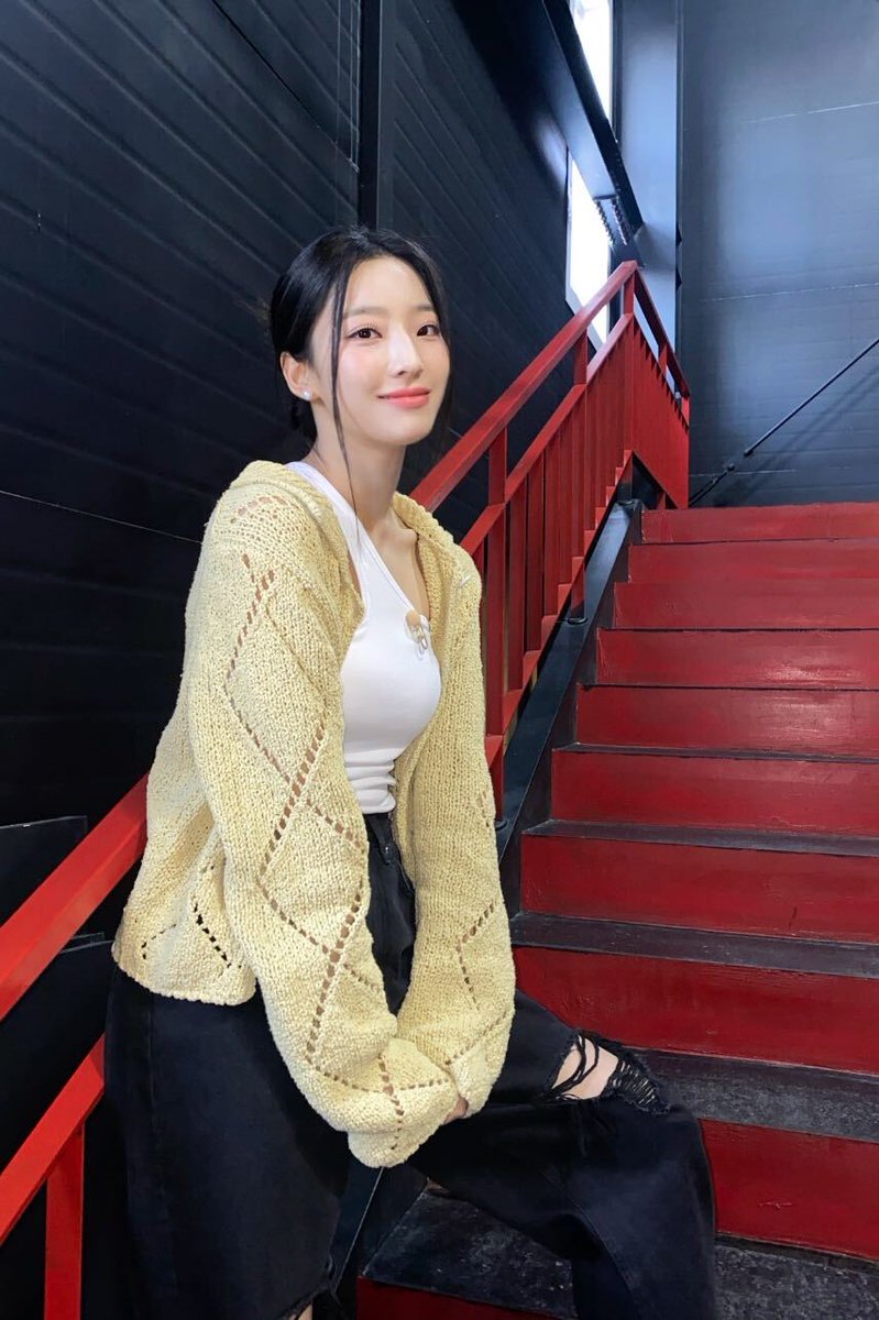 fromis_9 [프로미스나인] tweet media