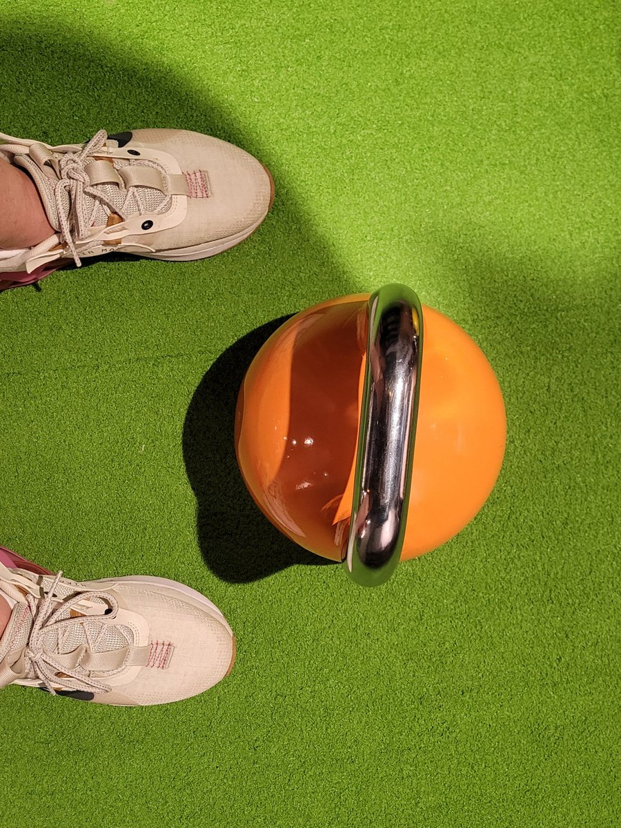 CarnivoreNewbie's tweet photo. In the 90's I did a few Body Pump exercise classes.  And then yesterday.... this.
And so it begins....

Don't laugh.  I got through two sets of 15 reps of simple squatting to lift the bell and put it back down.
It worked.... today I have muscle soreness. 😎 https://t.co/qLjfKPwpvn