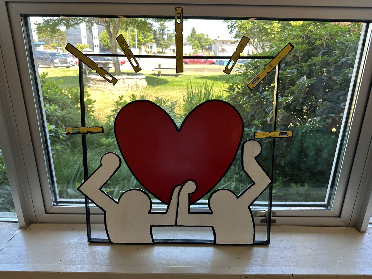 Today was the last lunchtime coffeehouse in our library learning commons for the year. Several students performed, our vice principal performed a monologue, and Mr Cassidy told jokes and recited his own poetry. There was a pop-up art show as well! #talent #art #whatsgoodCarihi