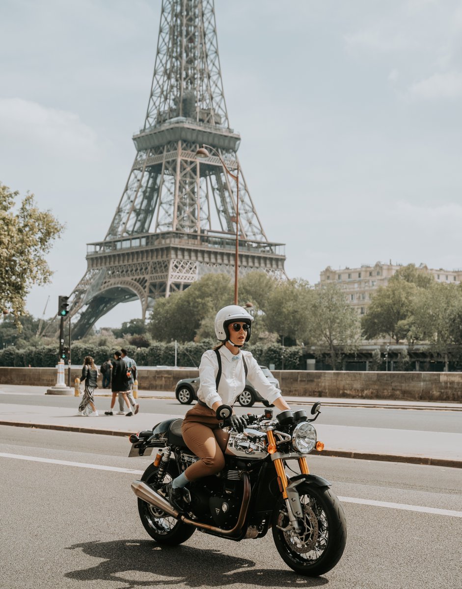 Dapper in Paris against an iconic backdrop: a great view from France. 

🌎 Paris, France
📸 Mathieu Diribarne Photographe