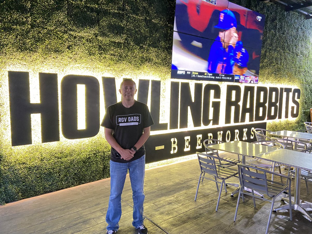 🐇 🍺 

@HowlingRabbits #beer #fathersday #father #dad #dadlife #beer #mcallen #texas #shotoniphone #rgvdads
