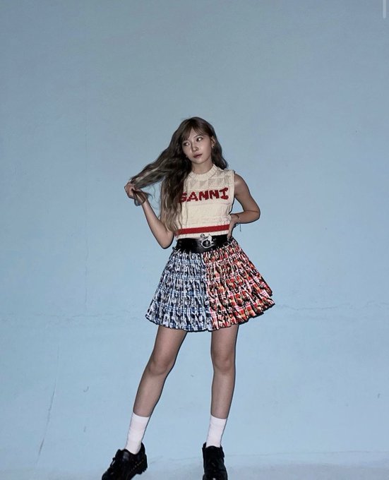 品質一番の 魔女のほうき NiziU ハロウィン - www.giftronic04.com