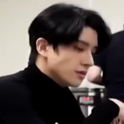 cuddlyheeseung's tweet photo. zygomaticus major muscle may occur in a bifid form,with two fascicles that are partially or completely separate from each other but adjacent,usually a single unit,dimples are caused by variations in form,its thought that cheek dimples are caused by bifid zygomaticus major muscle https://t.co/AVx2T4hySi