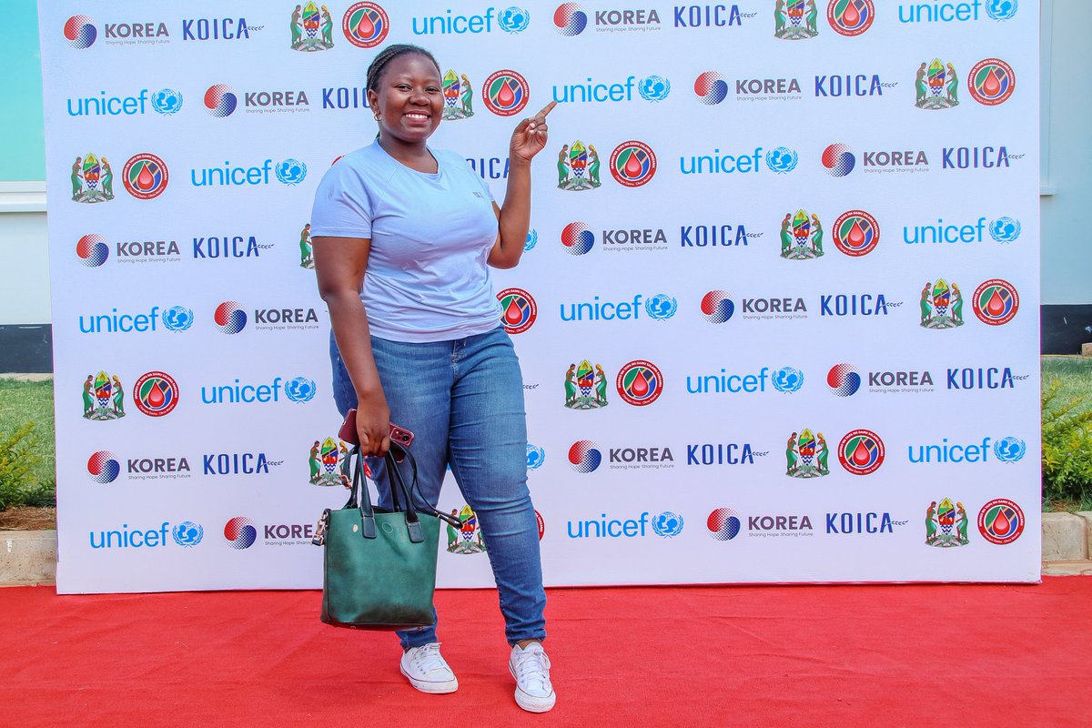 VAFTanzania's tweet photo. Mkurugenzi wa @VAFTanzania , Miss @VannesserMalick akiwa katika Uzinduzi wa Kituo Cha Damu salama Kanda Ya Kati Kilichopo Itega, Dodoma.

#HealthFor 
#WorldBloodDonorDay https://t.co/8Fwt53z81g