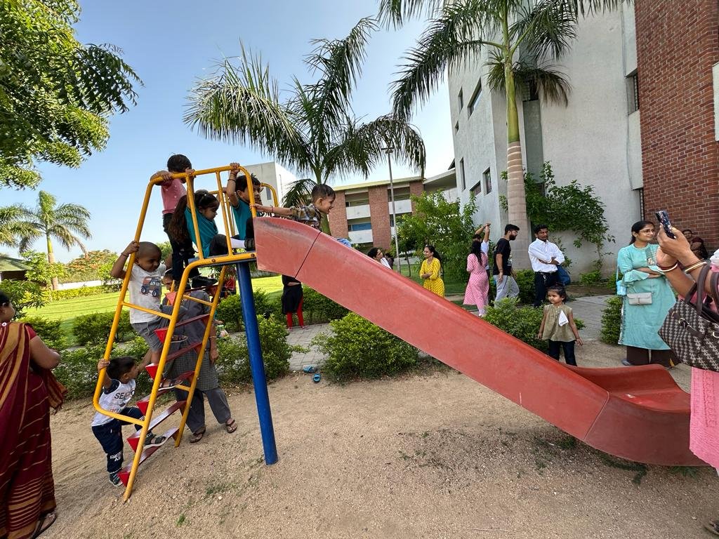 AmritVidTweets's tweet photo. First day at school is an experience worth waiting for a full year... https://t.co/O3So0AV5WR