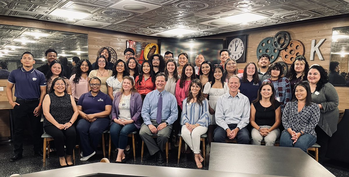 GraceBerumen's tweet photo. MAPS scholars had the opportunity to meet the Deans of Agriculture, Business & Engineering today during our weekly Wednesday Leadership Lunch!
#kstatedmsa
#kstatediversity
#kstate
#kstateprojectimpact
#MapS2023
#kstateagriculture
#kstatebusiness
#kstateengineering https://t.co/VNTPO8xAQ2