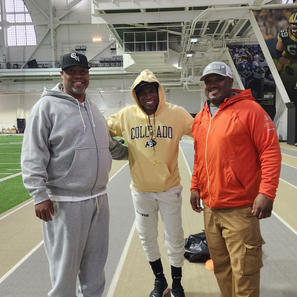 bigty74's tweet photo. A honor and blessing meeting @deionsanders and shadowing his staff. I truly appreciate the opportunity. Coaching Never Stops, you are either getting coached or doing the coaching. Blessings https://t.co/MnHxKrlPq1