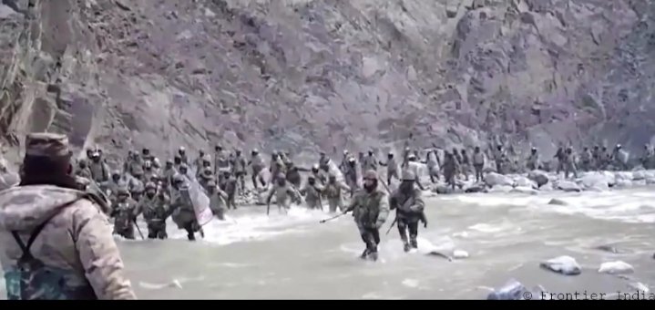 PahlwanRid91's tweet photo. "In memory of the heroes who laid down their lives at Galwan Valley, let us stand united and honor their sacrifice. They will forever remain in our hearts. 🙏🇮🇳 #RememberingGalwan #GalwanClash"

. 🌹 https://t.co/FrQqZ6aeqk