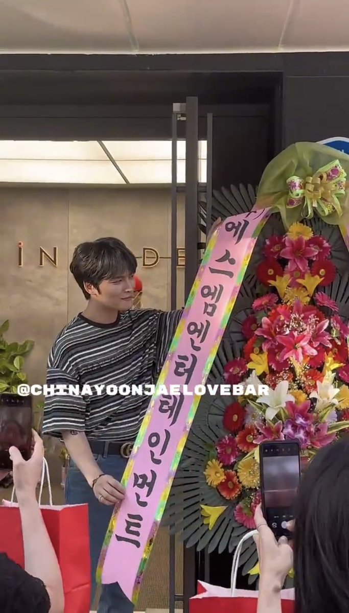 ไม่ให้ขำได้ไงมึง หน้าพี่แจคือแบบ มันส่งมาจริงดิ SM เนี่ยนะ ส่งมาจริงดิ 55555555555555555555555555555555555555555555555555555555555555555555555555555555555555555555555555555555555555555555555555