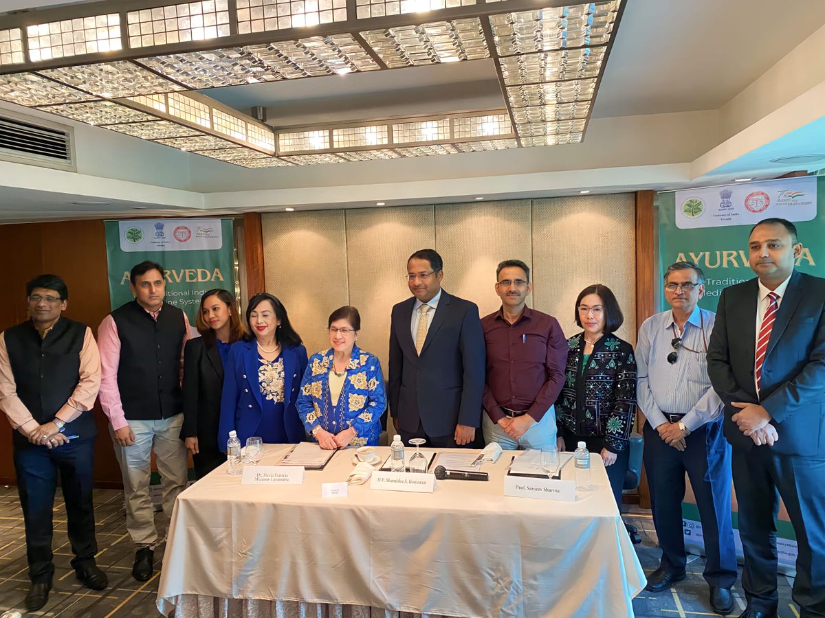 indembmanila's tweet photo. First ever Roundtable on Ayurveda in Philippines today. 

Addressed by Ambassador @shambhukumaran @DoHGovPH Undersecretary Laxamana and @NIAJaipur VC Prof Sanjeev Sharma. 

Active discussions on certification of Ayurveda practitioners &amp; registration of Ayurveda products in 🇵🇭 https://t.co/1BnUVOez0H