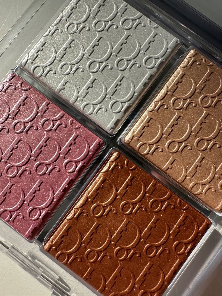 the 𝑑𝑖𝑜𝑟 essentials