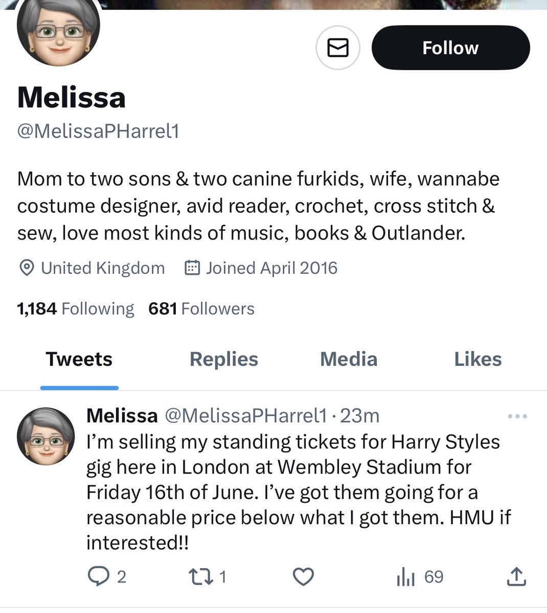 BexTaylor90's tweet photo. This @MelissaPHarrel1 has scammed my friend Ross out of over £100 for Harry styles tickets. She then blocked him, sent no tickets and deleted the original tweet…. Then reposted the tweet to get others. Wonder how many times she’s done that 🤷🏻‍♀️🚩🚩 @whyitsross #ticketscam #scammer https://t.co/RFxZ1XvZEW
