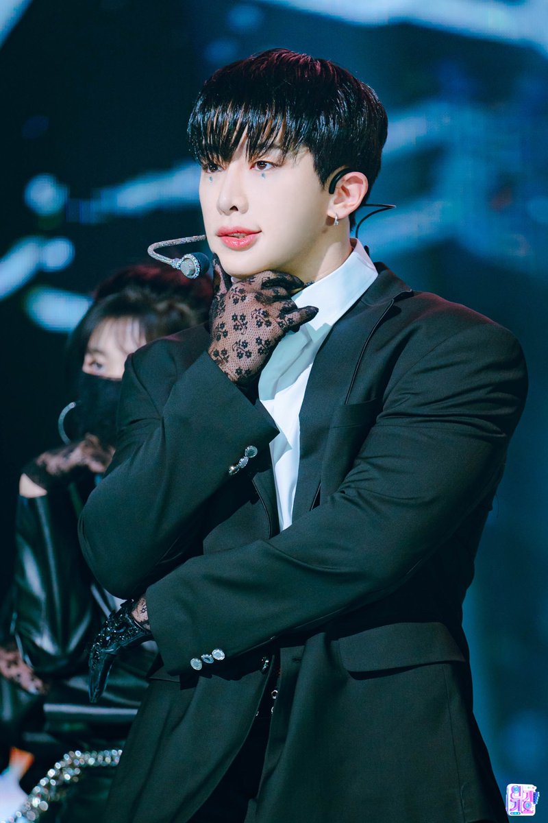 wongust_d's tweet image. 