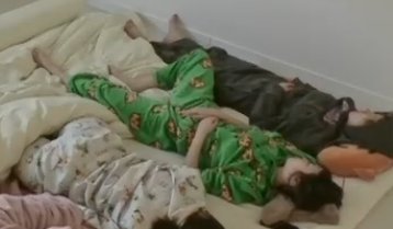 chaewon who said she loves sleeping perfectly straight