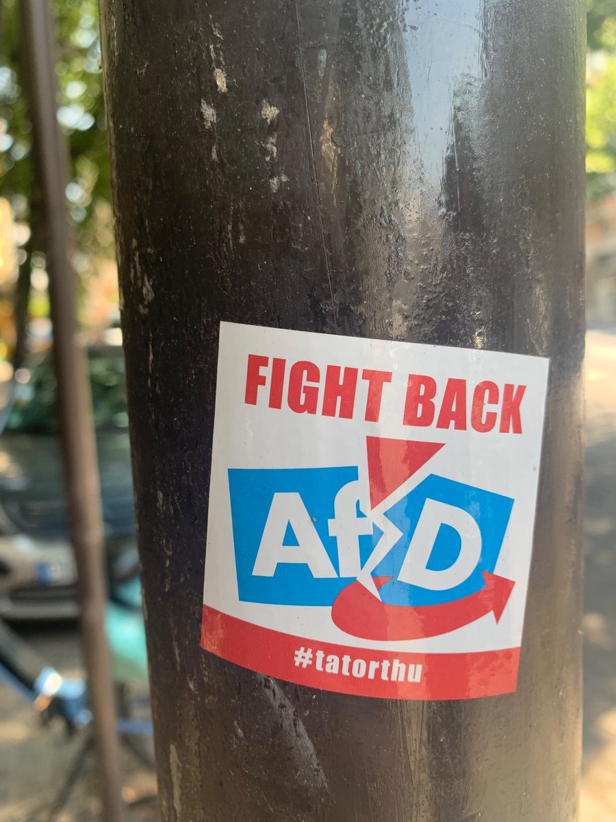 Germany’s far-right party AfD has been surging in the polls recently. 

Fight back! ↙️↙️↙️

#tatorthu #solidarität