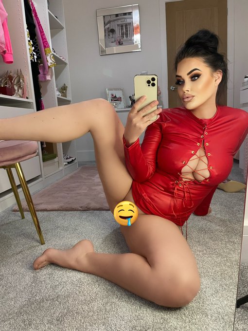 Where would you finish first? 💦💦💦  Comment = Pussy Like = Face RT = Everywhere  😈 https://t.co/8PnYt