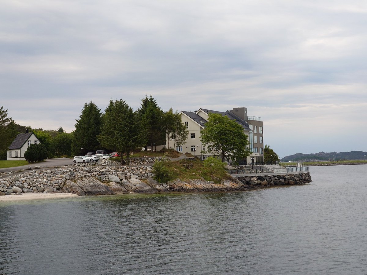Seismofin@UH (@seismofin) on Twitter photo We participated in the Nordic Seismology Seminar at Biologen Hotel Herdla, Norway. The seaside location is seen below. After an interesting presentation programme, excursion and professional and informal discussions, our staff is now attending a technical meeting at <a href="/BergenUib/">University of Bergen UiB</a> We participated in the Nordic Seismology Seminar at Biologen Hotel Herdla, Norway. The seaside location is seen below. After an interesting presentation programme, excursion and professional and informal discussions, our staff is now attending a technical meeting at <a href="/BergenUib/">University of Bergen UiB</a>