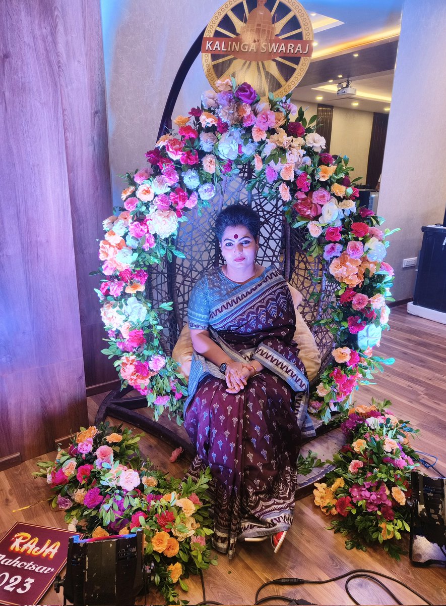 Celebrating womanhood with #Raja

#RajaParba #Odisha #RajaFestival #celebration #festival #celebratewomanhood #celebrationoflife