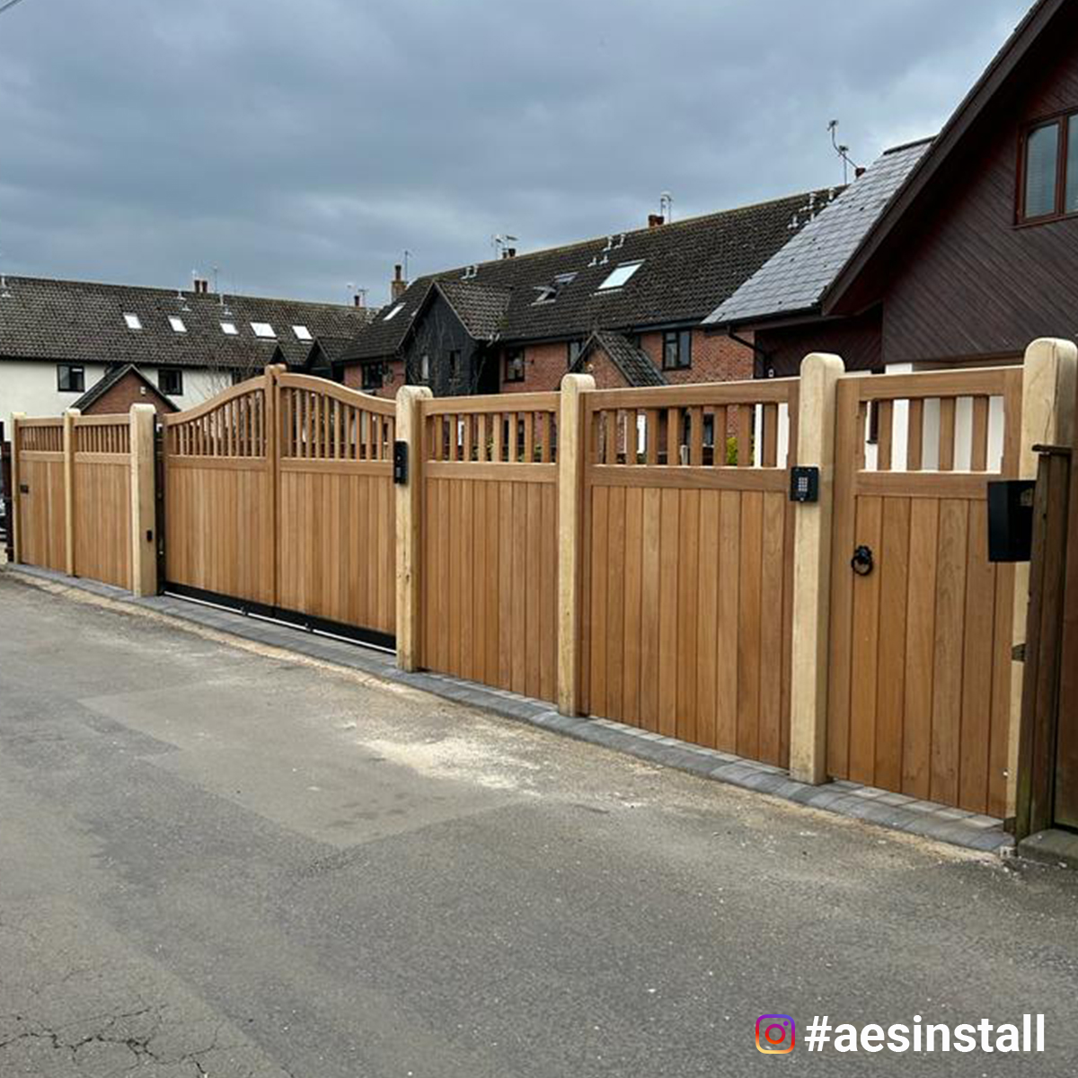 AESglobalonline's tweet photo. From Automated Gateways in Norfolk, England. Beautiful bespoke sliding gate with our Architectural GSM Single Button Modular with a matching  keypad.  

https://t.co/wItQYxr8ye

#aesinstall #intercom #gsmintercom #aesintercoms #gateautomation #accesscontrol #bespokegates https://t.co/eCiw3H6NNO
