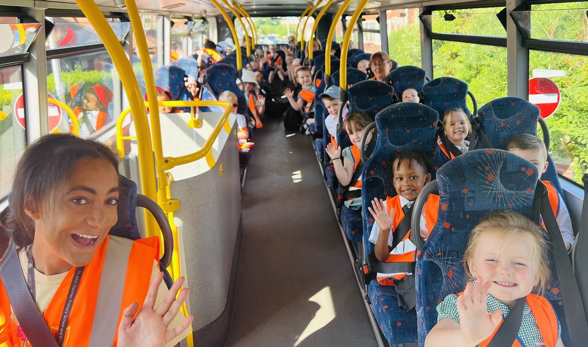 sjvblackpool's tweet photo. Off we go! We are so excited to visit Eureka in Liverpool today 🧬🔮🧪 #SJVRDH #SJVRA @eurekamuseum https://t.co/YYzaP1bE9p