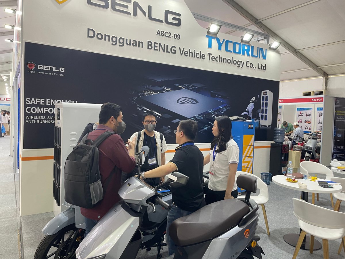 swapbattery's tweet photo. TYCORUN battery swap cabinet and electric motorcycles exhibition in Jakarta #batteryswapcabinet #batteryswapstation #TYCORUN https://t.co/FtiaPrM0Ae
