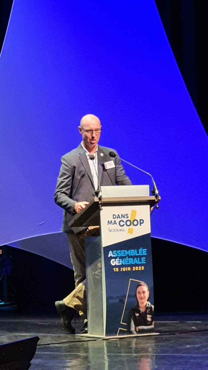 OlivierTHIBAUT5's tweet photo. Merci @OGaffet pour ton #engagement énorme et sans faille pendant ces 15 dernières années pour les #producteurs de #lait et au sein de la #coopérative @SodiaalCoop
Encore une fois un grand #MERCI 
@lacoopagricole https://t.co/lEEDsho39G