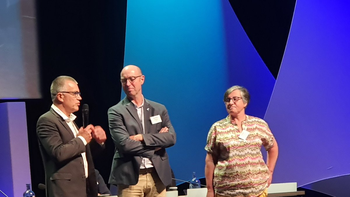 OlivierTHIBAUT5's tweet photo. Merci @OGaffet pour ton #engagement énorme et sans faille pendant ces 15 dernières années pour les #producteurs de #lait et au sein de la #coopérative @SodiaalCoop
Encore une fois un grand #MERCI 
@lacoopagricole https://t.co/lEEDsho39G