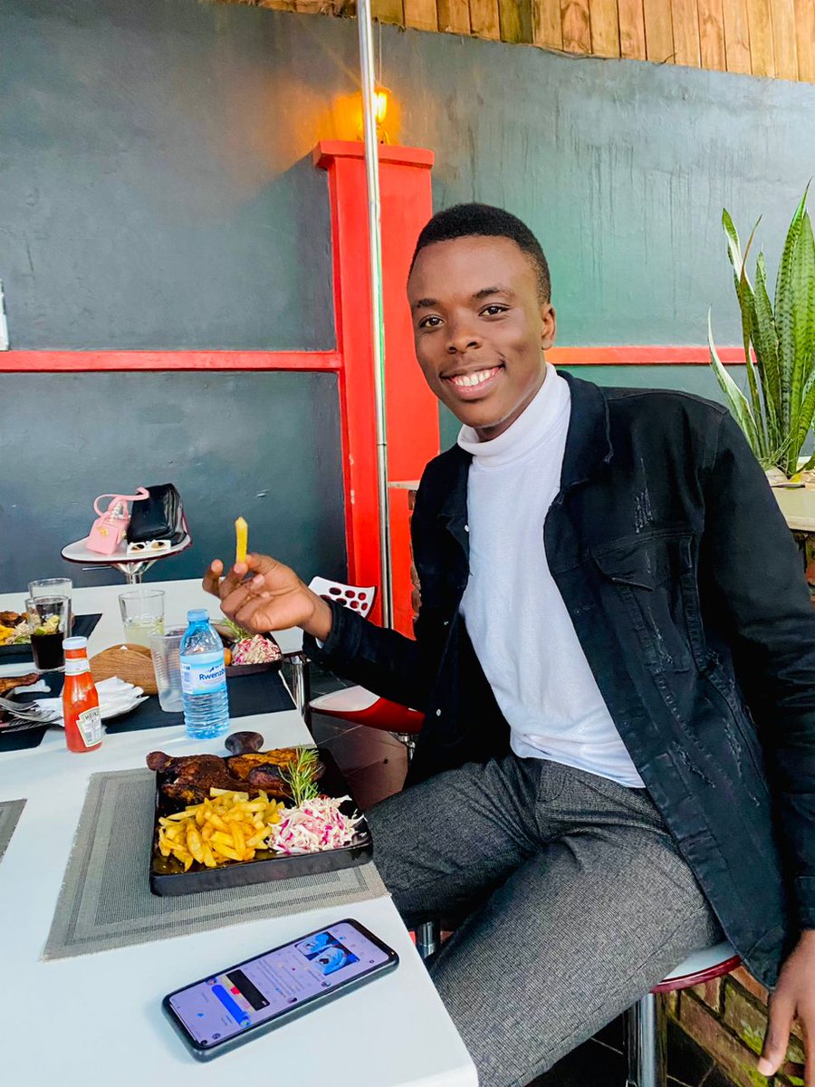 Here at #LazioKampala enjoying world class lunch!!😋

Lunch came in early🥳