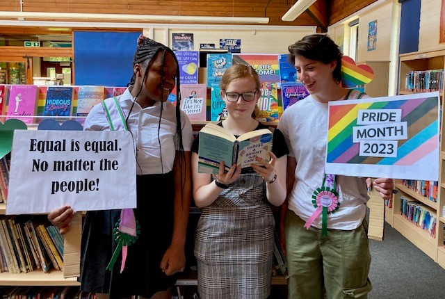 #ThingsaBrightGirlCanDo 
#ReadWithPride 
#PrideMonth 
#LGBTQ 
#passthebaton 
#nextschoolinrelay
@Sally_Nicholls @AndersenPress @DCWodehouse @KennetSchool