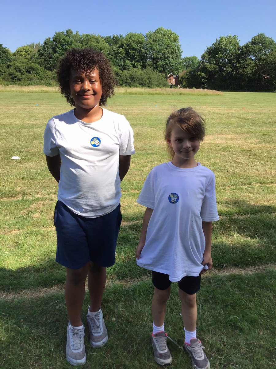 BirchwoodCE's tweet photo. A big well done to this week’s rugby stars! You demonstrated great listening and rugby skills! #bcepsyear3 https://t.co/nFJAnSadgr